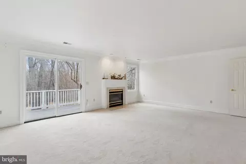 Living - 14910 Spring Meadows Dr, Darnestown, MD 20874 photo 9 of 12
