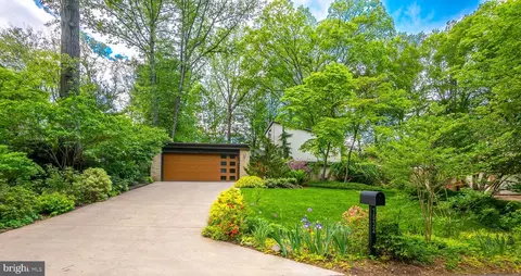 7032 Buxton Ter, Bethesda, MD 20817