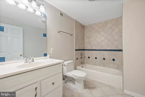 Bath - 304 Southwest Dr, Silver Spring, MD 20901 photo 3 of 3