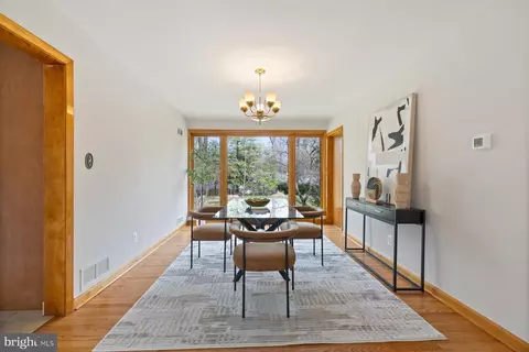 Dining - 304 Southwest Dr, Silver Spring, MD 20901 photo 1 of 2