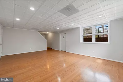 Living - 304 Southwest Dr, Silver Spring, MD 20901 photo 4 of 4
