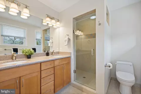 Bath - 304 Southwest Dr, Silver Spring, MD 20901 photo 1 of 3