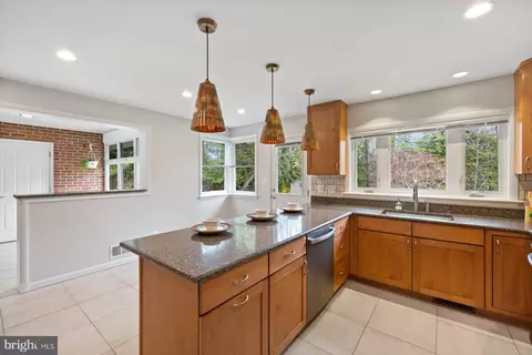 Kitchen - 304 Southwest Dr, Silver Spring, MD 20901 photo 1 of 5
