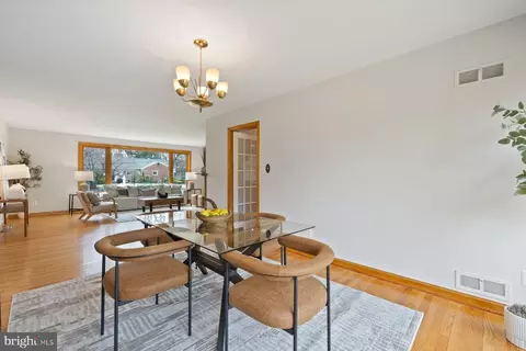Dining - 304 Southwest Dr, Silver Spring, MD 20901 photo 2 of 2