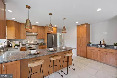 Kitchen - 304 Southwest Dr, Silver Spring, MD 20901 photo 3 of 5