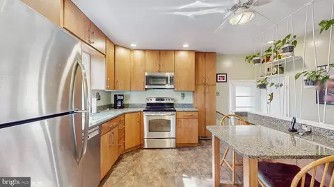 906 Malta Ln, Silver Spring, MD 20901 photo 8