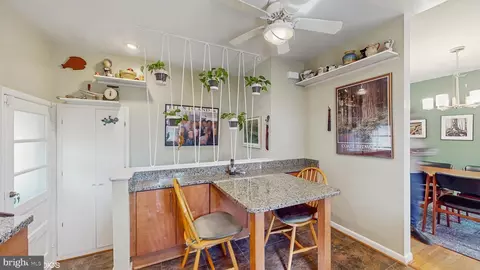 906 Malta Ln, Silver Spring, MD 20901 photo 10