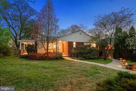 8600 Grubb Rd, Chevy Chase, MD 20815