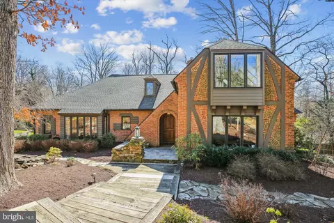 4300 Crossway Ct, Rockville, MD 20853