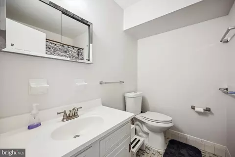 Bath - 2 Locksley Ct, Silver Spring, MD 20904 photo 1 of 3
