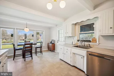 Kitchen - 2 Locksley Ct, Silver Spring, MD 20904 photo 2 of 2