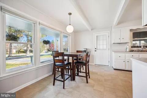 Entry Way - 2 Locksley Ct, Silver Spring, MD 20904 photo 4 of 5