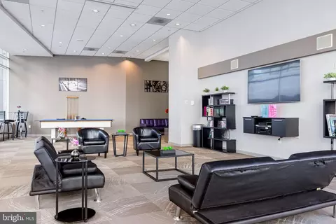 Living - 930 Wayne Ave #810, Silver Spring, MD 20910 photo 5 of 5