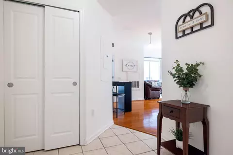 Entry Way - 930 Wayne Ave #810, Silver Spring, MD 20910 photo 2 of 4