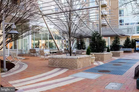 Exterior - 930 Wayne Ave #810, Silver Spring, MD 20910 photo 6 of 7