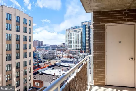 Exterior - 930 Wayne Ave #810, Silver Spring, MD 20910 photo 3 of 7