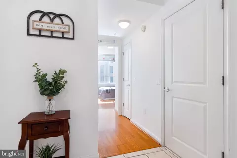 Entry Way - 930 Wayne Ave #810, Silver Spring, MD 20910 photo 1 of 4