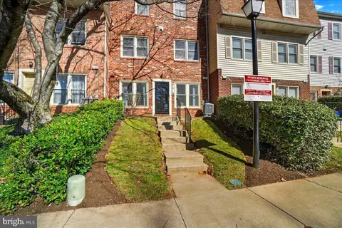 7816 Coddle Harbor Ln #37, Potomac, MD 20854