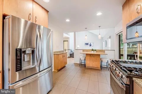 120 Snowy Owl Dr, Silver Spring, MD 20901 photo 5