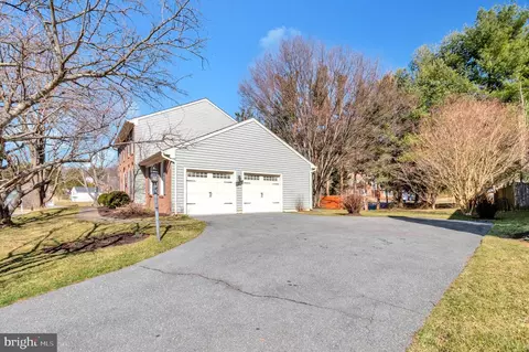 308 Natick Ct, Silver Spring, MD 20905 photo 2
