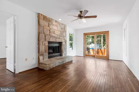 308 Natick Ct, Silver Spring, MD 20905 photo 9