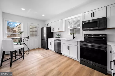 106 Linden Hall Ln, Gaithersburg, MD 20877