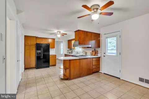 13410 Tamarack Rd, Silver Spring, MD 20904 photo 8