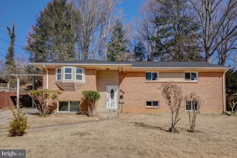 1104 Downs Dr, Silver Spring, MD 20904