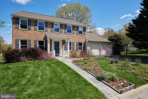 7401 Mahaska Dr, Rockville, MD 20855