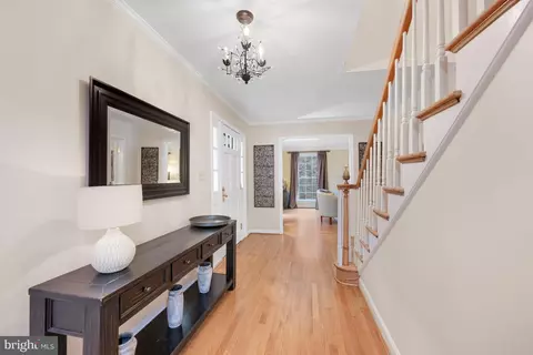Entry Way - 7708 Hackamore Dr, Potomac, MD 20854 photo 2 of 4