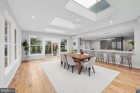 Dining - 7708 Hackamore Dr, Potomac, MD 20854 photo 3 of 4