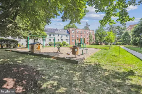 2208 Colston Dr #303, Silver Spring, MD 20910 photo 36