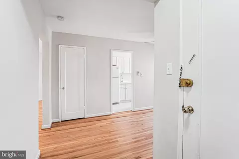 2208 Colston Dr #303, Silver Spring, MD 20910 photo 5