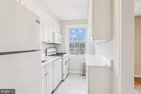 2208 Colston Dr #303, Silver Spring, MD 20910 photo 18