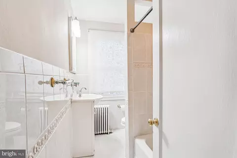 2208 Colston Dr #303, Silver Spring, MD 20910 photo 27