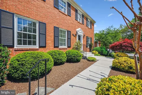 6303 Hollins Dr, Bethesda, MD 20817