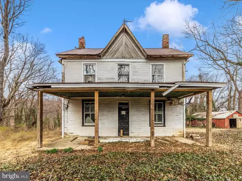 19821 Darnestown Rd, Beallsville, MD 20839