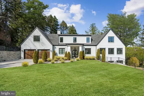 3203 Farmington Dr, Chevy Chase, MD 20815