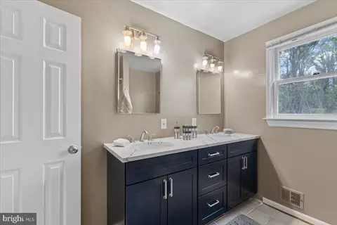 14515 Old Lyme Dr, Silver Spring, MD 20905 photo 30