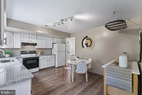 14515 Old Lyme Dr, Silver Spring, MD 20905 photo 17