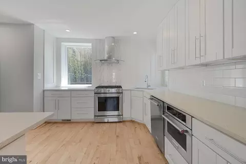 Kitchen - 10208 Capitol View Ave, Silver Spring, MD 20910 photo 3 of 4