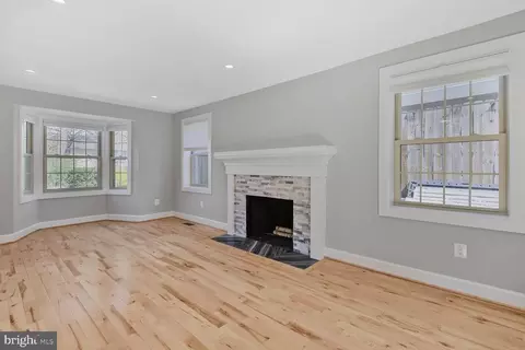 Living - 10208 Capitol View Ave, Silver Spring, MD 20910 photo 3 of 4