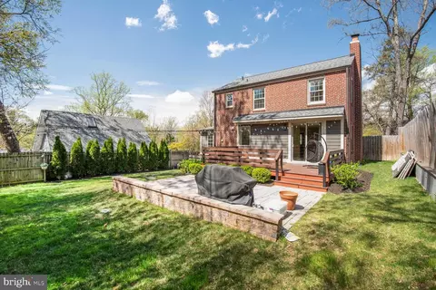 Exterior - 10208 Capitol View Ave, Silver Spring, MD 20910 photo 5 of 7