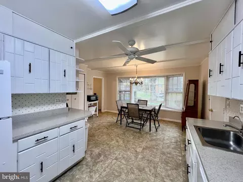 Kitchen - 14725 Flintstone Ln, Silver Spring, MD 20905 photo 2 of 3