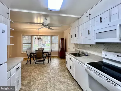 Kitchen - 14725 Flintstone Ln, Silver Spring, MD 20905 photo 1 of 3