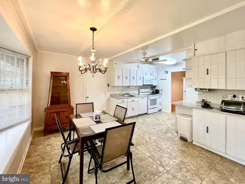 Kitchen - 14725 Flintstone Ln, Silver Spring, MD 20905 photo 3 of 3