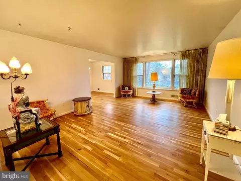Living - 14725 Flintstone Ln, Silver Spring, MD 20905 photo 1 of 7