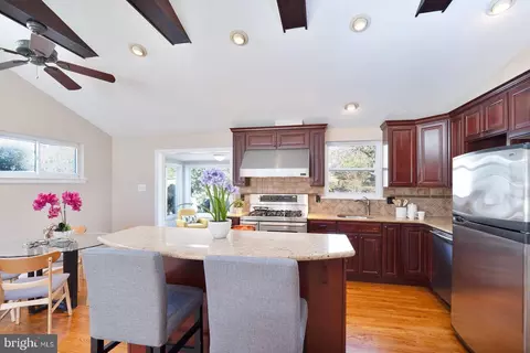 10313 Inwood Ave, Silver Spring, MD 20902 photo 5