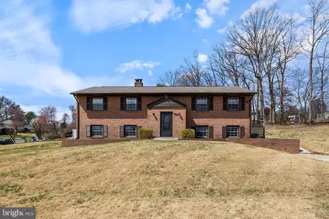 12700 Castleleigh Ct, Silver Spring, MD 20904