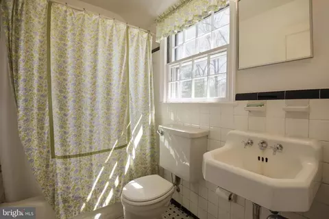 123 Eastmoor Dr, Silver Spring, MD 20901 photo 16